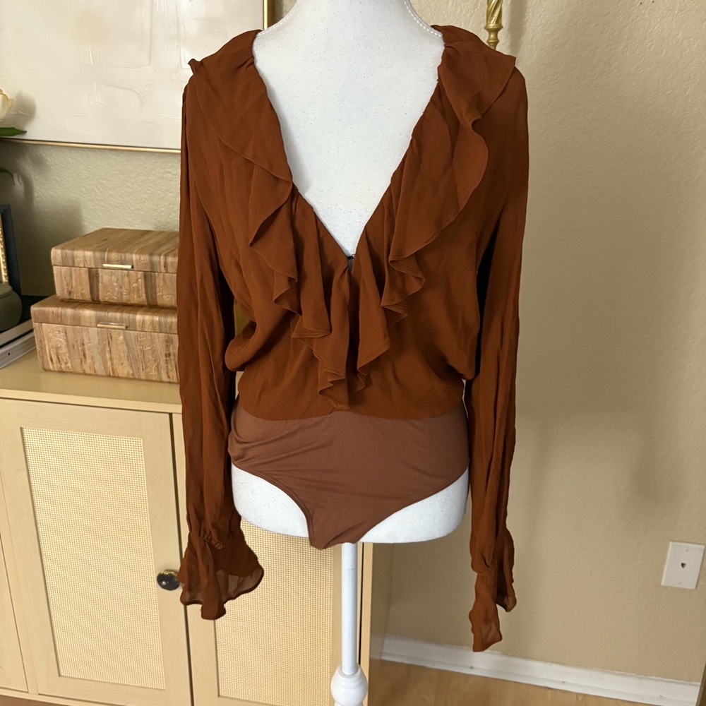 REFORMATION Brown Ruffle‎ Penny Bodysuit Size Medium - Picture 3 of 7